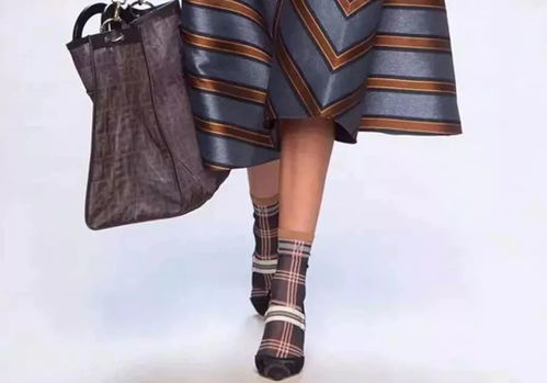 2018这些衣服过时了，谁穿谁丑